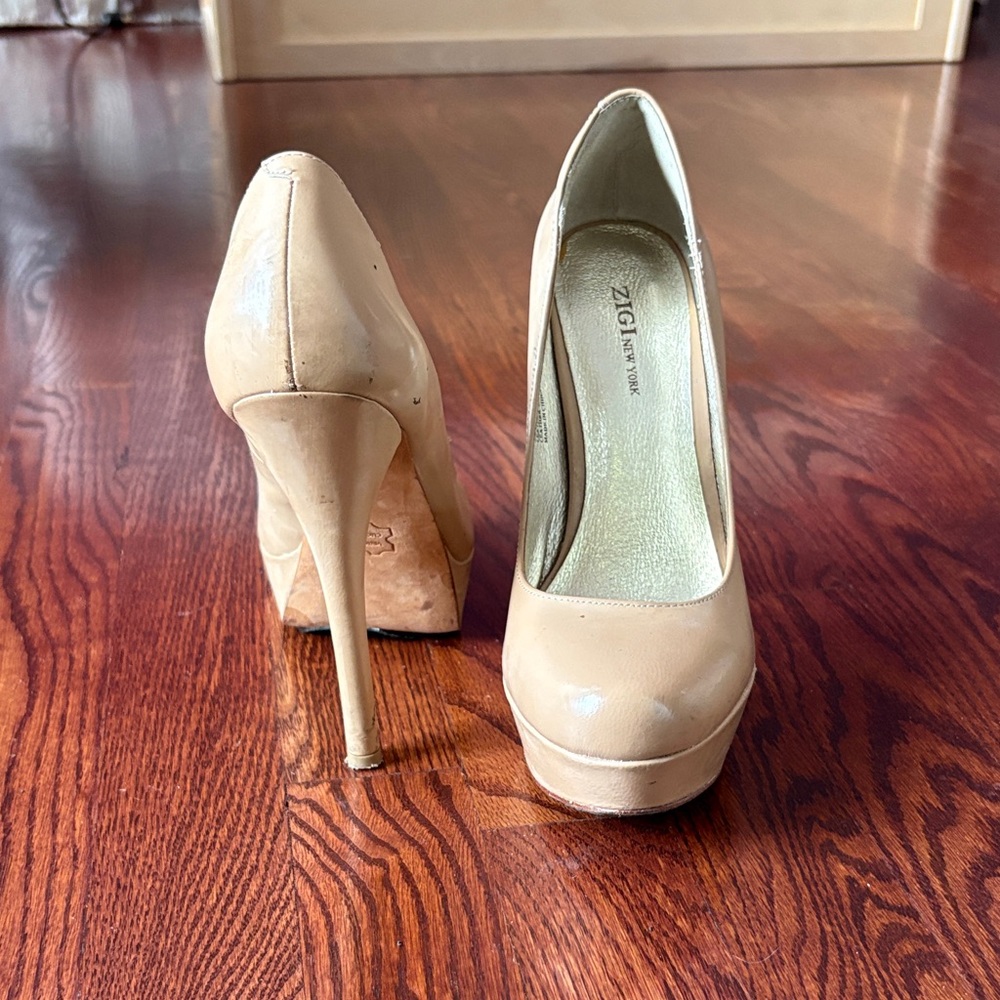 Zigi Soho Women's Beige Heels